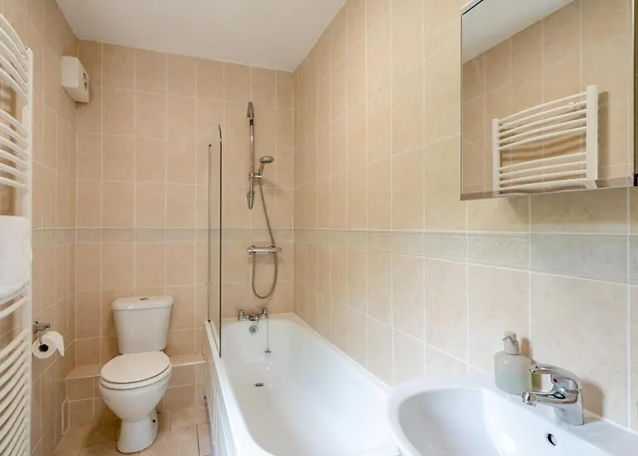 3 Bed In Oc-e32106 Holiday home *